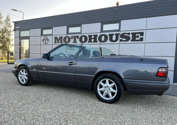 Mercedes-Benz Klasa E cena 79900 przebieg: 241000, rok produkcji 1995 z Wołomin małe 352